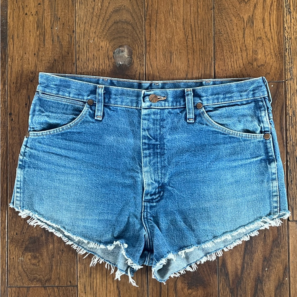 Vintage Wrangler Made in Mexico, cut-offs. Size 32 waist